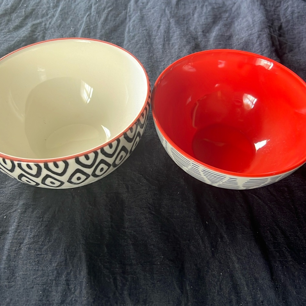 Set of ceramic bowls